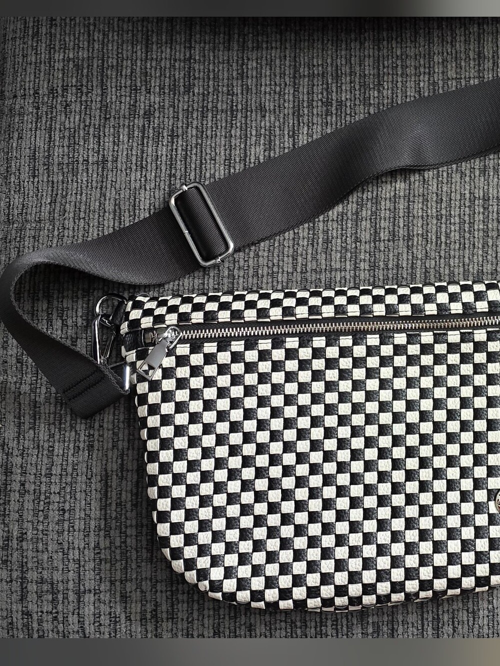 I&R Iris Day In Tessellate Bag Black/White Checkered